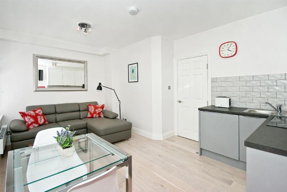 F3 Greek Street By City Living Londra Dış mekan fotoğraf